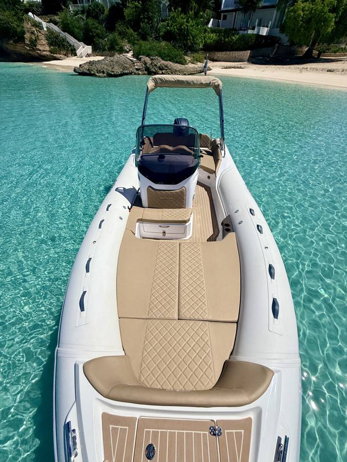 ONE LIFE 29 : bain de soleil et cockpit vus depuis l'avant